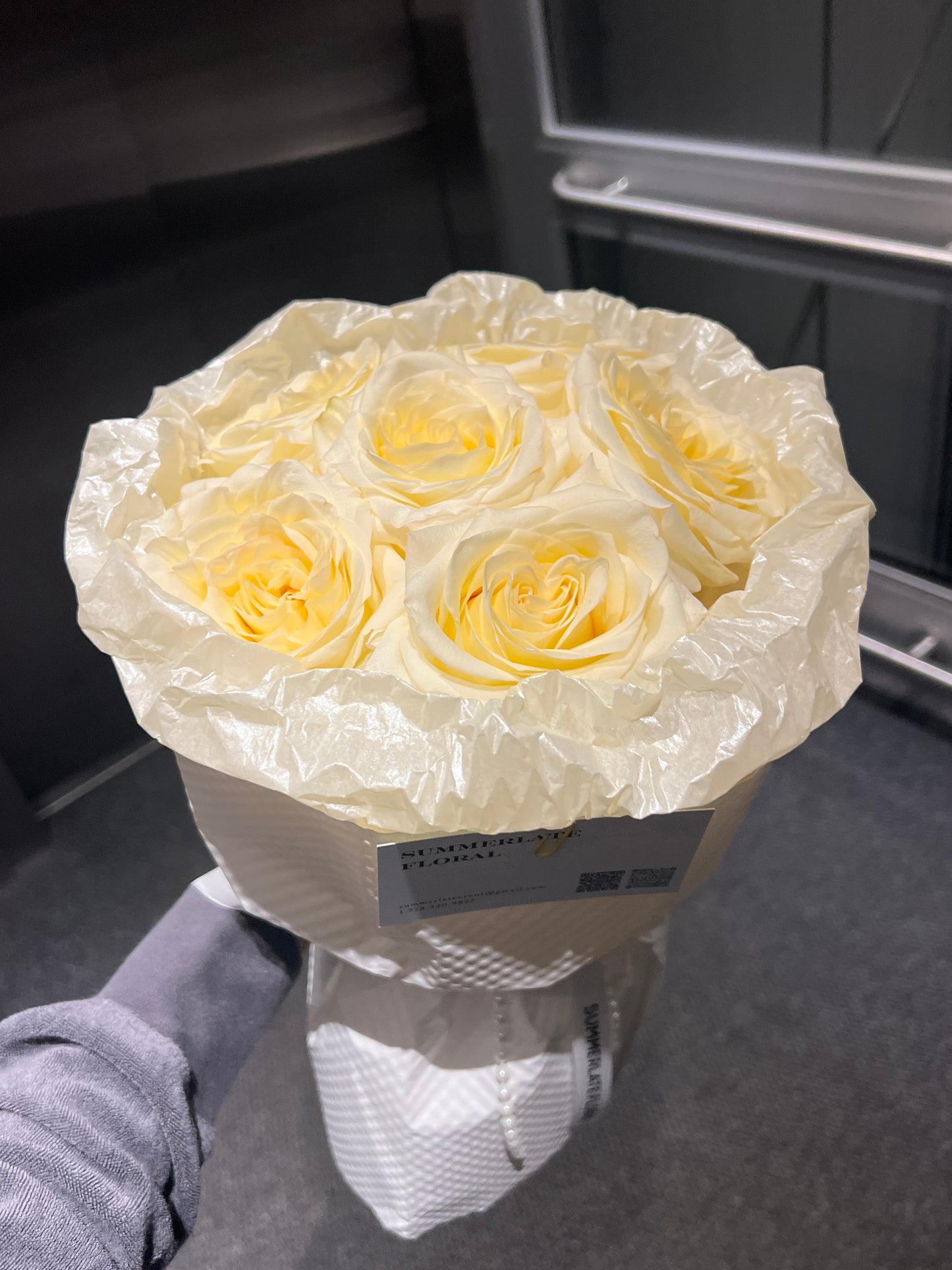 Candle Light Rose bouquet
