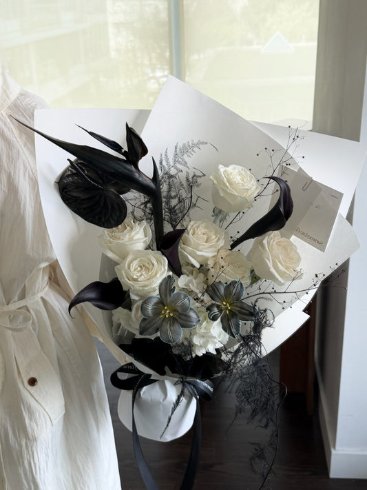 Noir Reverie Bouquet
